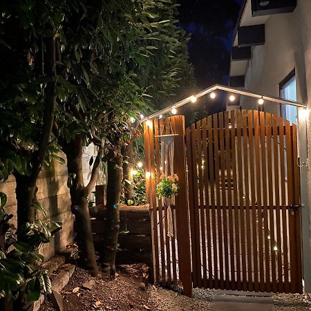 Hudson Homes Bnb Saanich Екстериор снимка