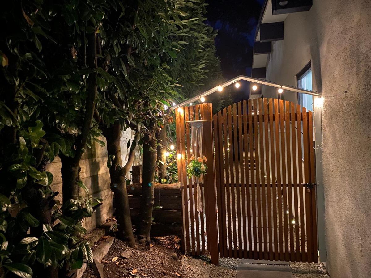 Hudson Homes Bnb Saanich Екстериор снимка